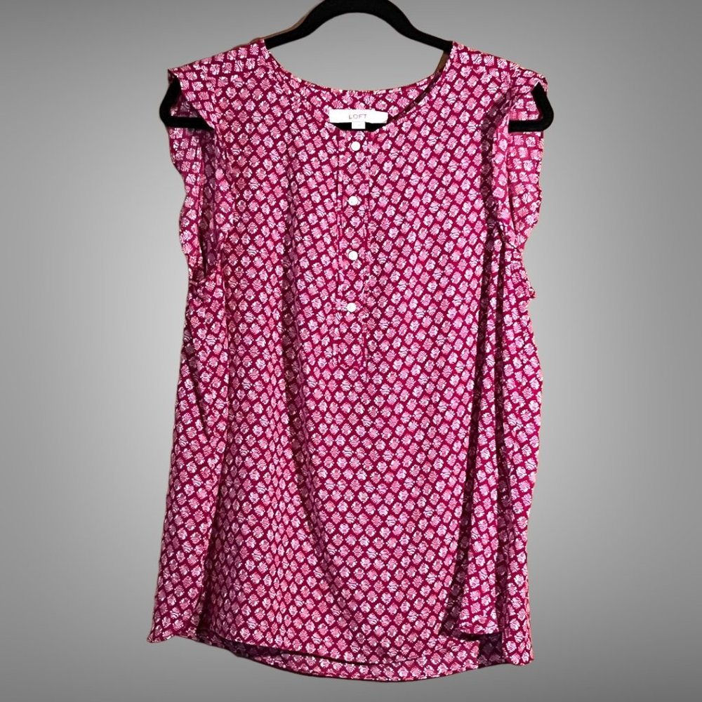 Ann Taylor LOFT size XL fuchsia & white patterned flowy flutter sleeve blouse